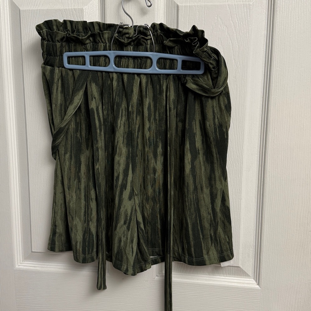 LuLaRoe Olive Patterned Shorts